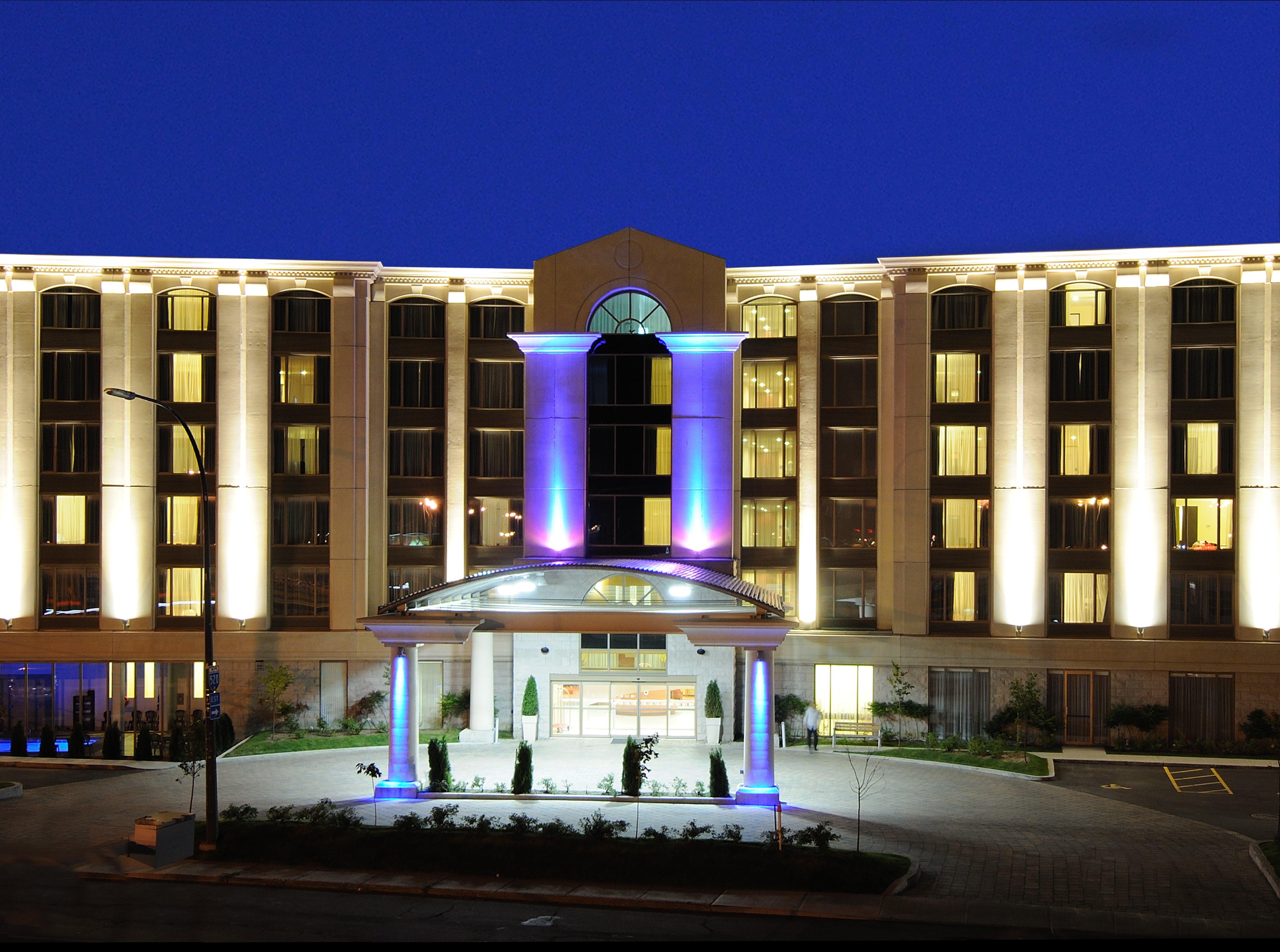 Holiday Inn&Suites Montreal Airport Dorval Exterior foto