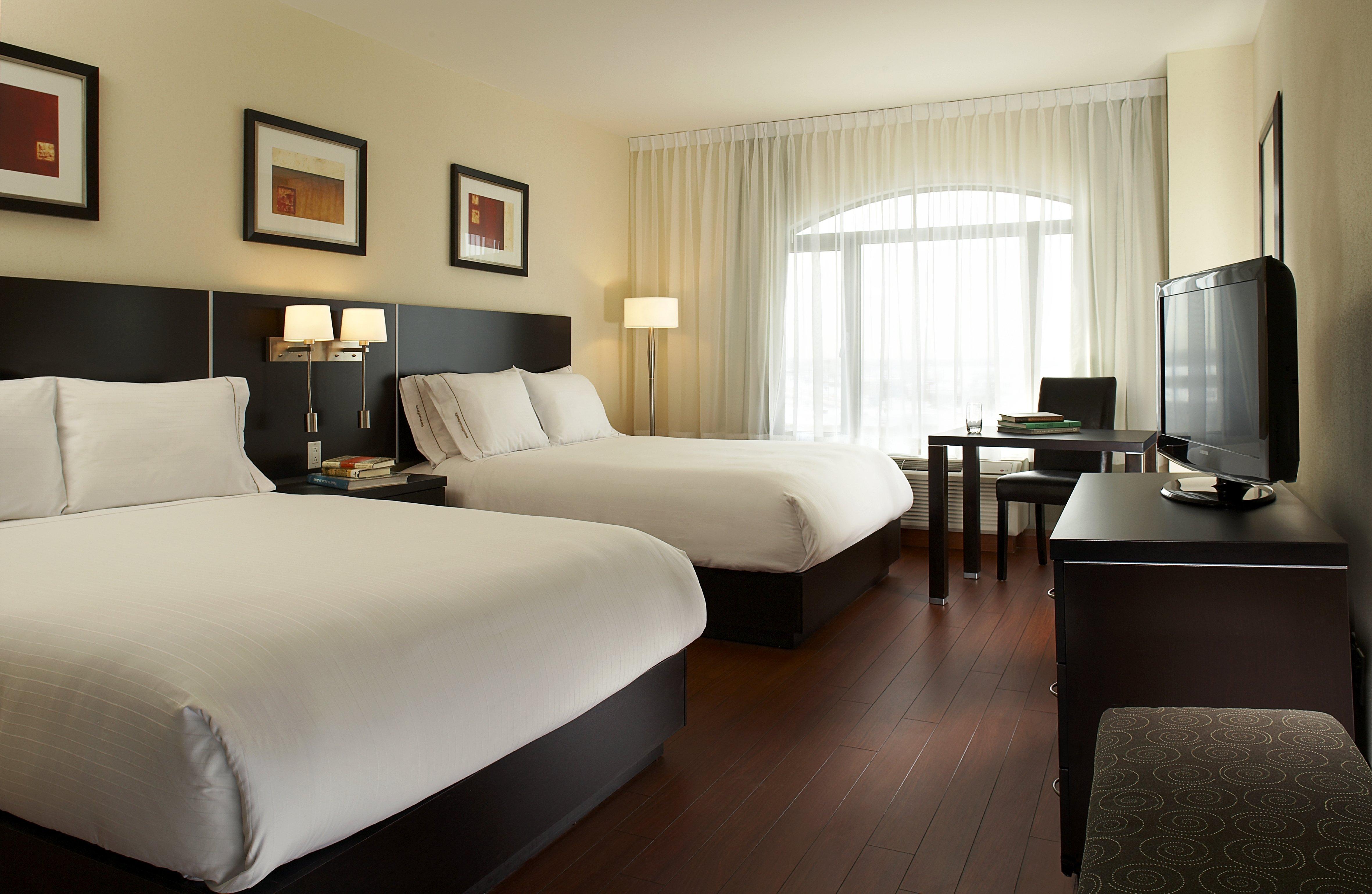 Holiday Inn&Suites Montreal Airport Dorval Exterior foto