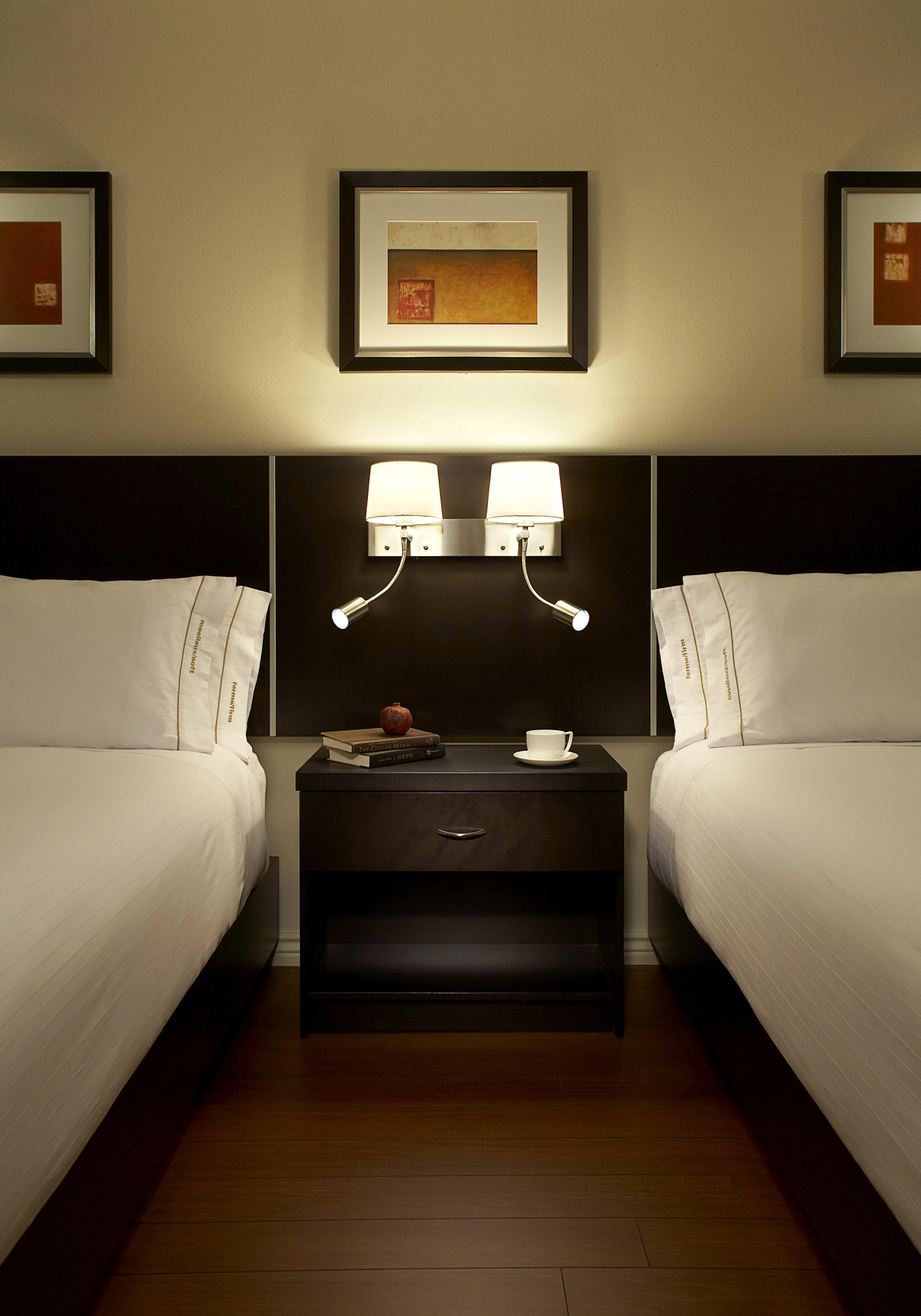 Holiday Inn&Suites Montreal Airport Dorval Exterior foto