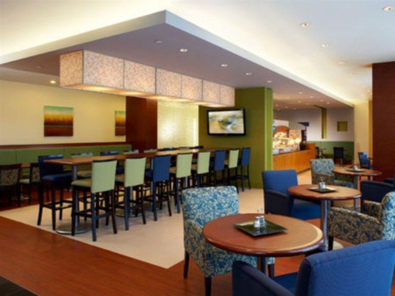 Holiday Inn&Suites Montreal Airport Dorval Exterior foto