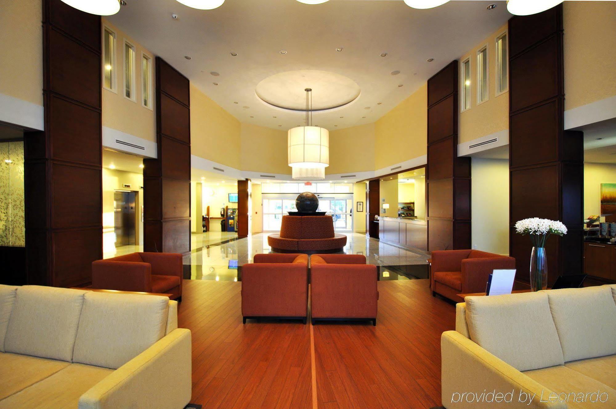 Holiday Inn&Suites Montreal Airport Dorval Interior foto
